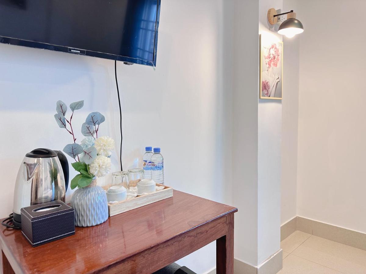 White Corner Hotel Phnom Penh Dış mekan fotoğraf
