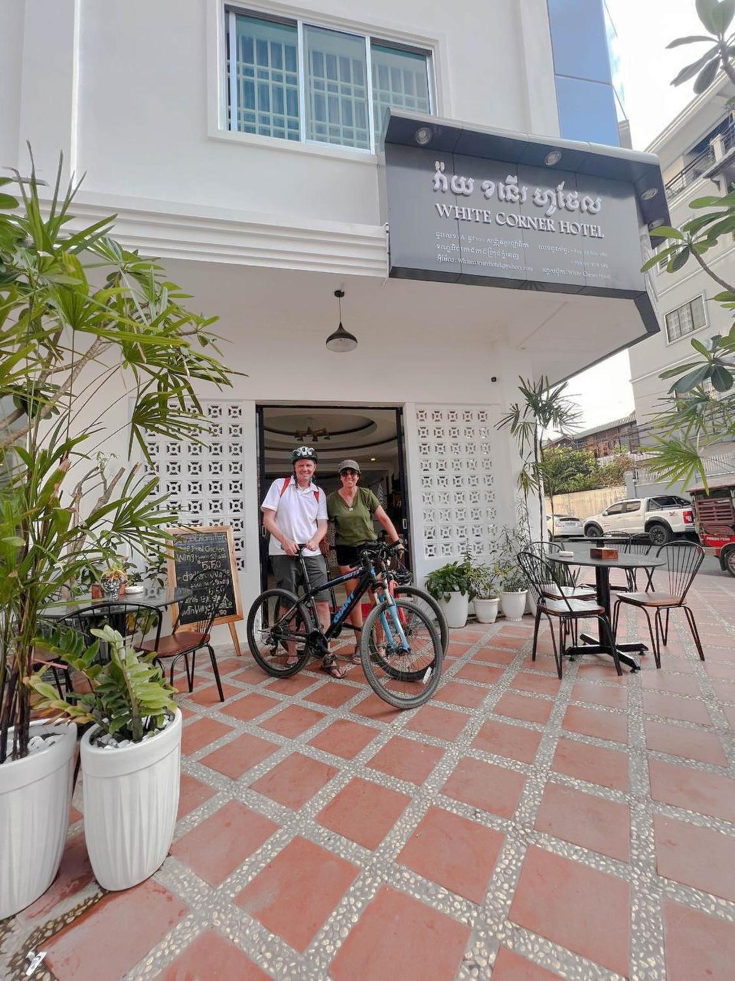 White Corner Hotel Phnom Penh Dış mekan fotoğraf