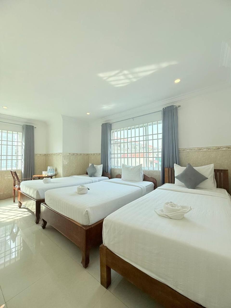 White Corner Hotel Phnom Penh Dış mekan fotoğraf