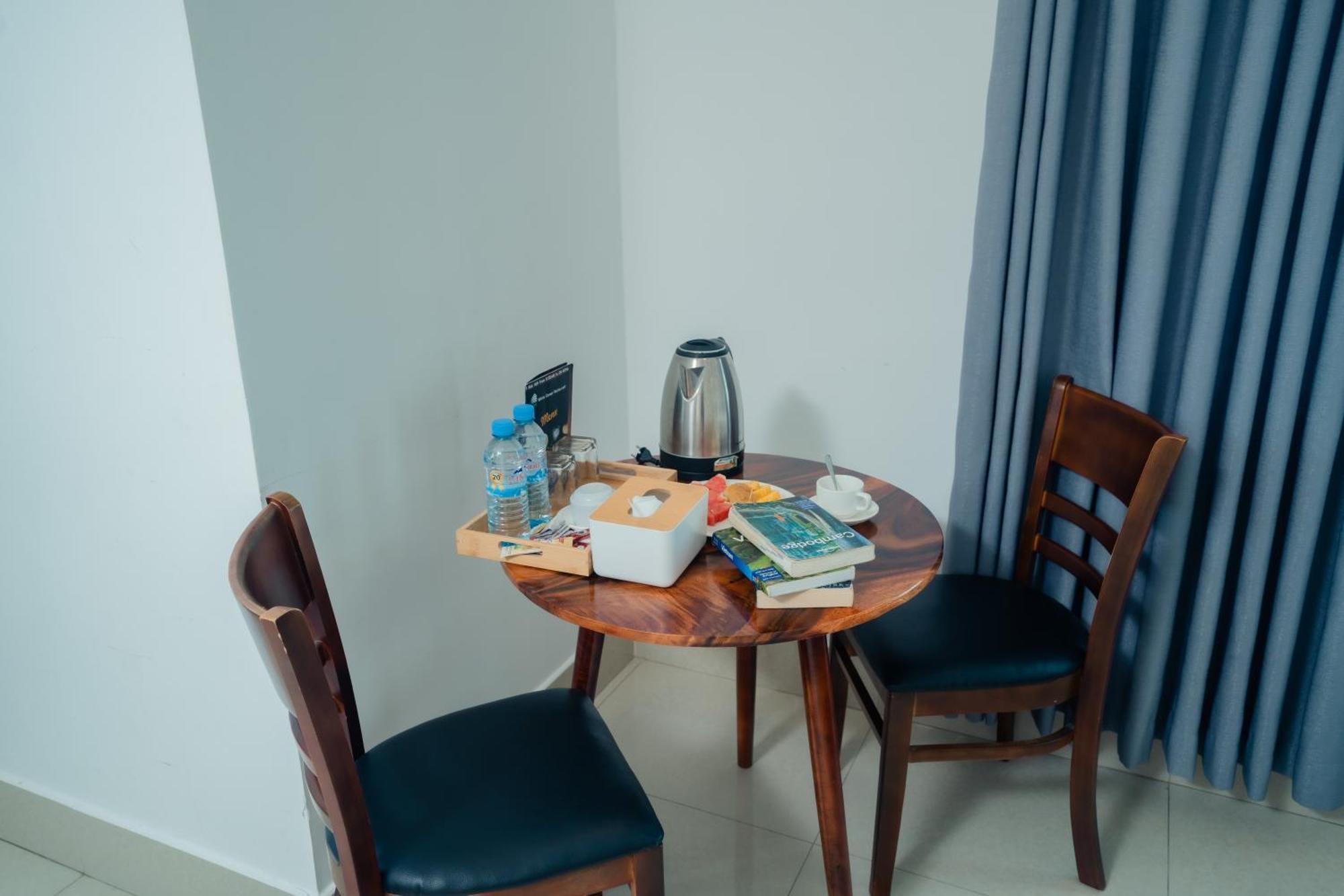 White Corner Hotel Phnom Penh Dış mekan fotoğraf